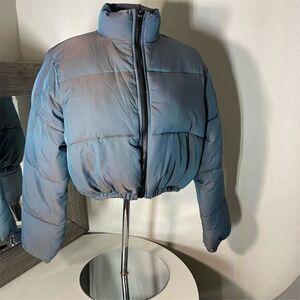 COPY - Double Zero Women's Blue Cropped Puffer Jacket Size M Winter Casual